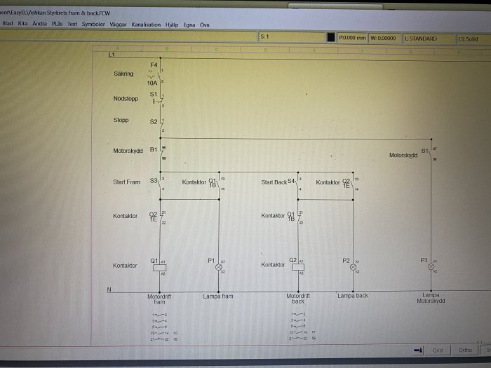 Skärmbild av elschema i datorprogram med symboler för säkring, nödstopp, motor och kontakter.