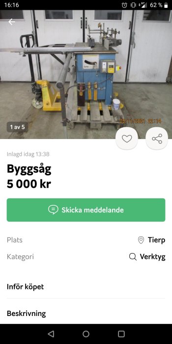 Professionell byggsåg i verkstadsmiljö till salu för 5000 SEK.