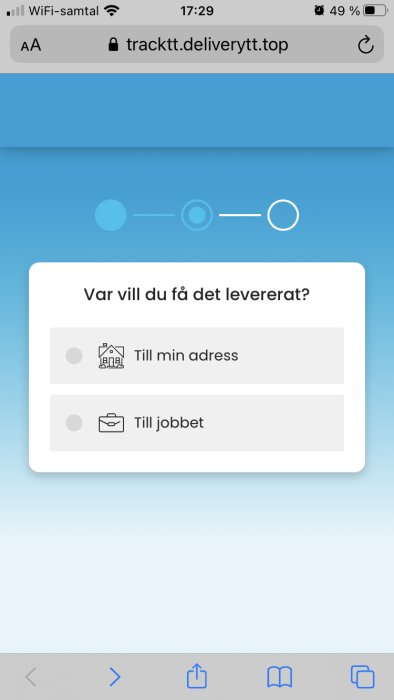 Skärmavbild av misstänkt bedräglig leveranssida med val för leveransadress eller jobbadress.