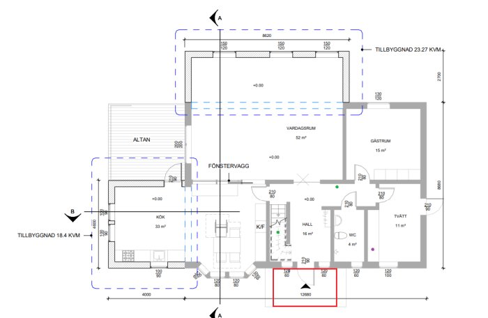 Arkitektritning av ett hus med markerade värmedistributionspunkter och planerad farstubyggnad.