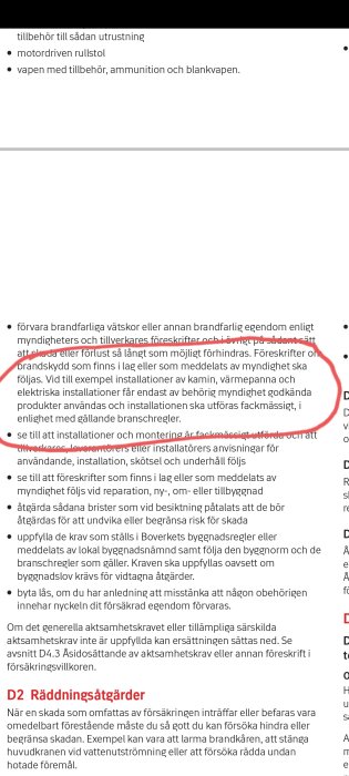 Skärmdump av en dokumenttext om försäkringsvillkor med markerade avsnitt och anteckningar.