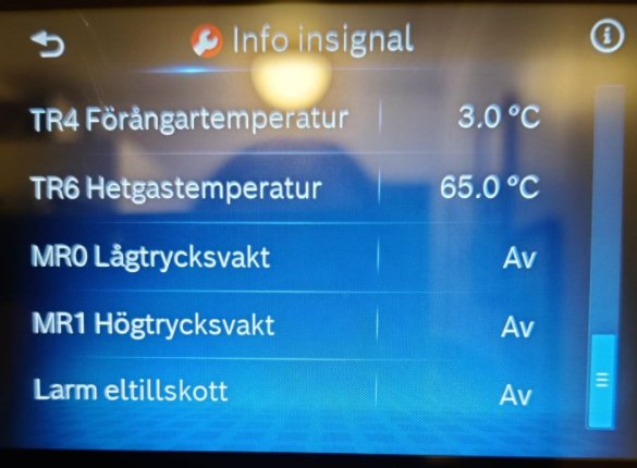 Skärmdump av servicemeny med temperaturvärden och statusindikatorer för uppvärmningssystem.