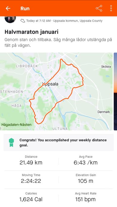 Skärmdump av en löparapp som visar löprutt och statistik för ett halvmaratonlopp i Uppsala.