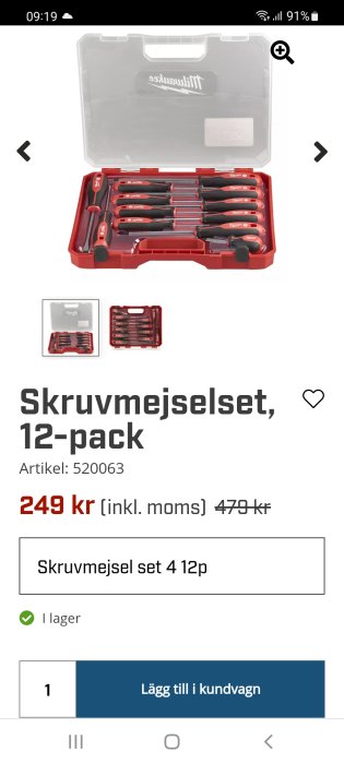 Ett öppet verktygsset med 12 skruvmejslar, röda och svarta handtag, i en organiserad plastförpackning.