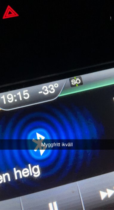 Bildskärm visar temperatur -33°C, tid 19:15 och batteriindikator, text "Myggfritt ikväll".