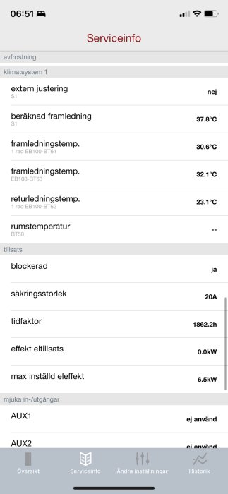 Skärmdump av en värmepumps serviceinformation med temperaturvärden och systeminställningar.