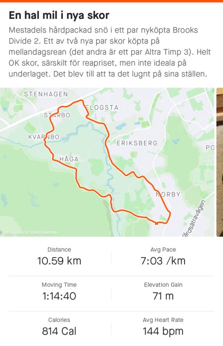Skärmdump av löpapp med karta som visar en 10,59 km löprunda och statistik: tid, tempo, höjdvinst och kaloriförbränning.