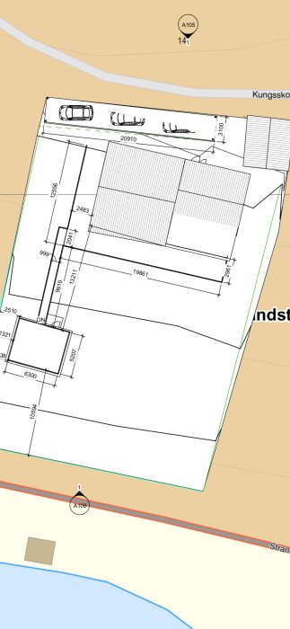 Arkitektritning av en tomtplan med måttangivelser, möjlig källare och bolundare med terrass.