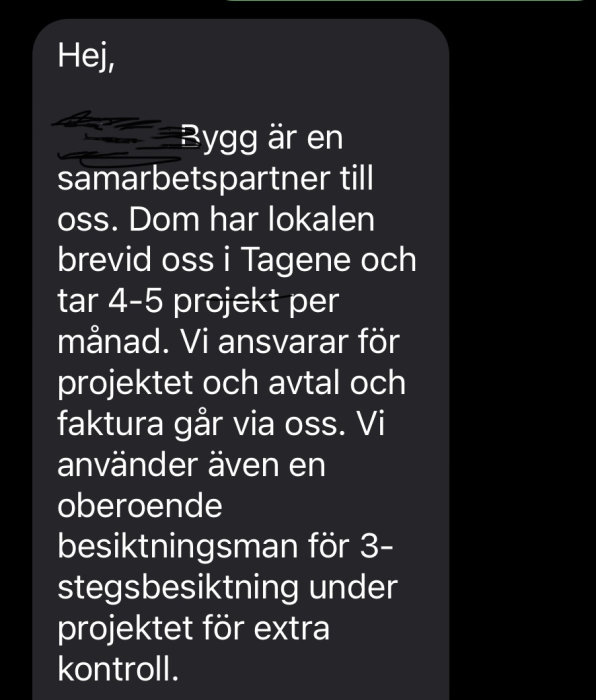 Skärmdump av ett e-postmeddelande som förklarar samarbetet mellan två byggfirmor och deras arbetsprocess.