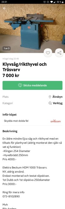 Blå äldre kombinerad klyvsåg och rikthyvel, märkt Ejca, i en verkstadsmiljö.