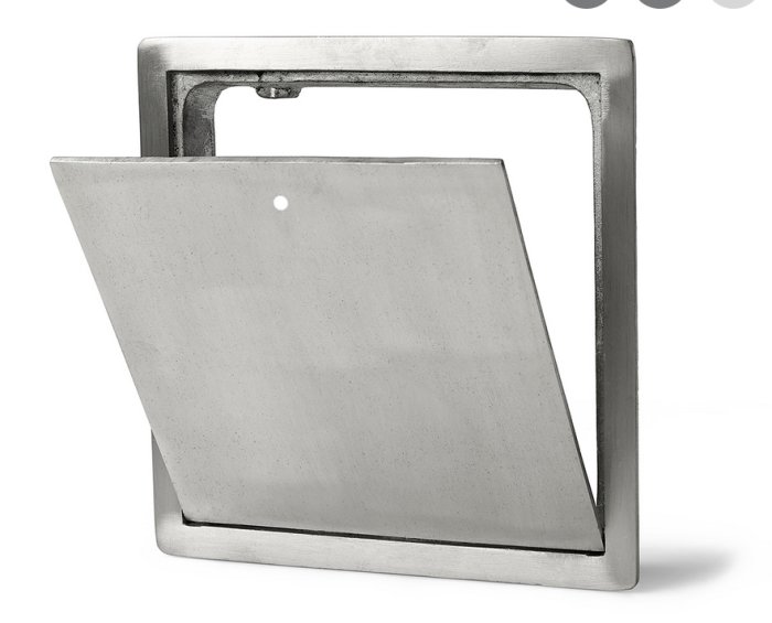 Silverfärgad klaffventil i metall med uppfällbar platta och en synlig gångjärnsfunktion mot vit bakgrund.