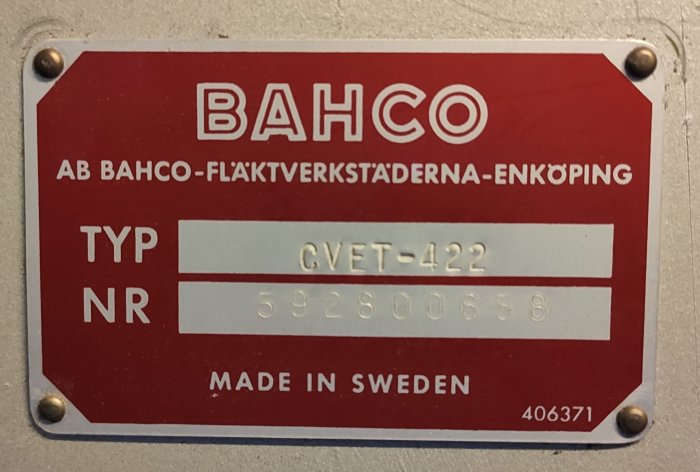 Typskylt för Bahco-fläktsystem CVET-422 från Enköping, Sverige.