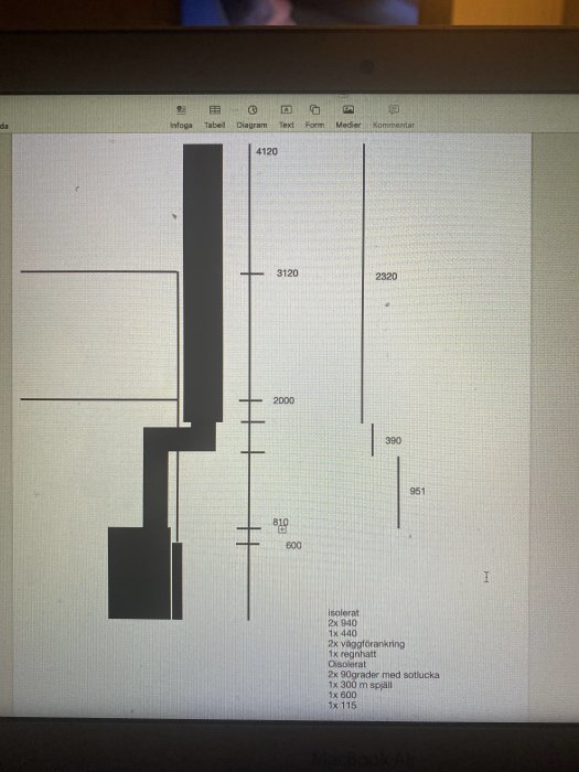 Skiss på datorskärm som visar en isolerad skorsten med måttangivelser och installationsdetaljer.