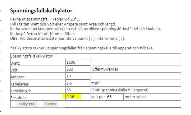 Skärmdump av en spänningsfallskalkylator med ifyllda värden som ger resultatet 9,36 volt spänningsfall över 65 meter kabel.