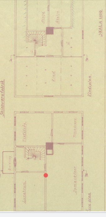 Arkitektskiss av en vindsvåning med markerad pelare och röd prick där limträbalken ska sågas av enligt beskrivning.