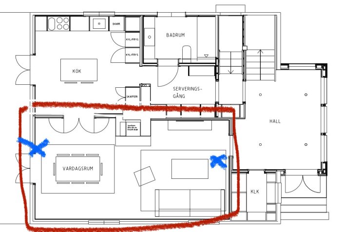 Planritning över en lägenhet med markerade positioner för belysningsplan i vardagsrum/matsal.