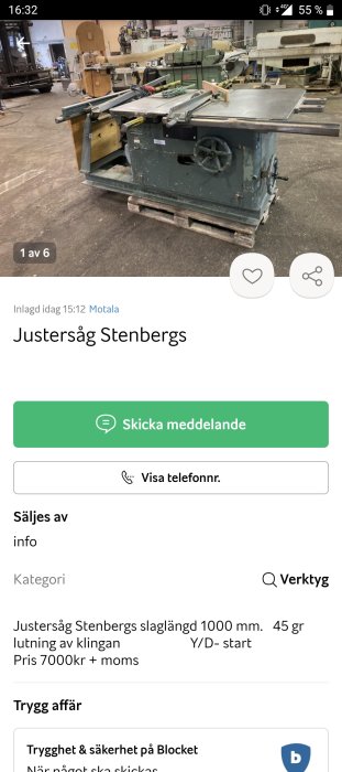 Justersåg i en verkstad till salu, märket Stenbergs, visad i en industriell miljö med andra maskiner i bakgrunden.