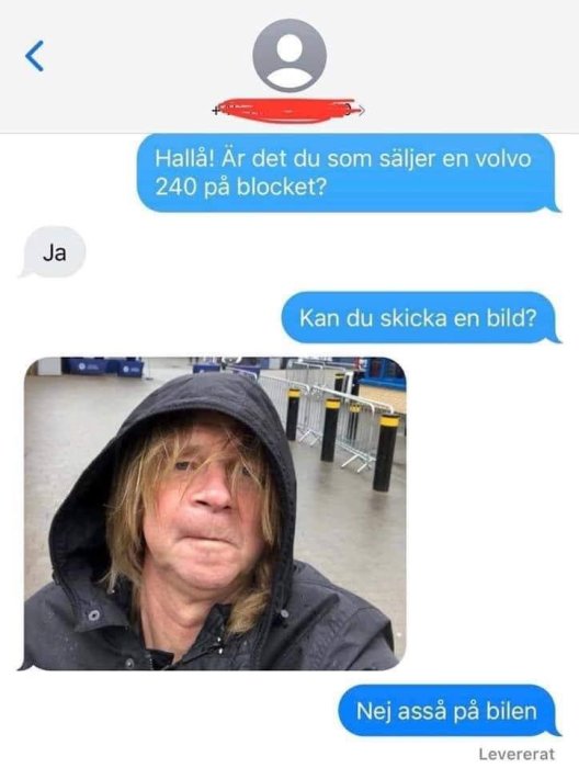 Textkonversation där en person felaktigt skickar en selfie istället för en bild på en Volvo 240.