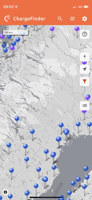 Karta som visar fördelningen av publika laddstationer för elbilar i Norrland, Sverige.