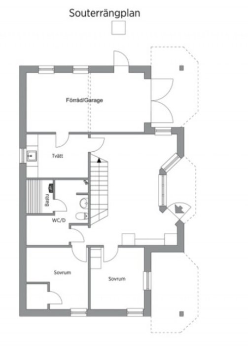 Svartvit planritning av ett suterränghus med två sovrum, badrum, tvättstuga och förvaring/garage.