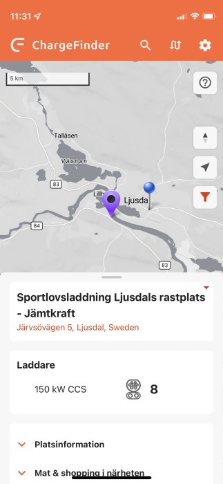 Skärmdump från ChargeFinder-appen som visar sportlovs-laddstationen för elbilar i Ljusdal, Sverige.