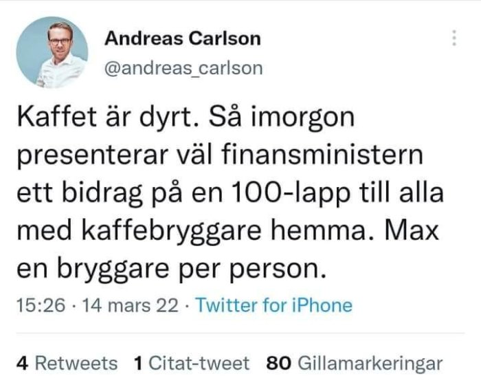 Skärmavbild av en tweet där en användare skämtsamt föreslår bidrag för kaffebryggare på grund av höga kaffepriser.