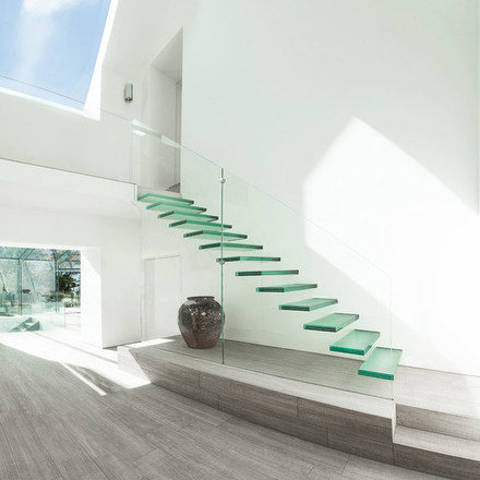 Tempered-Glass-Panel-Stairs-Invisible-Stringer-Glass-Staircase-Floating-Glass-Stairs.jpg