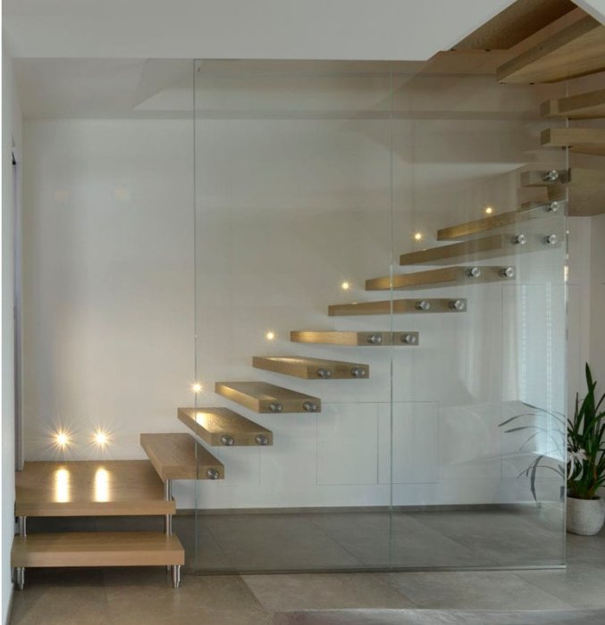 Cantilever-Staircase-Glass-railing.jpg