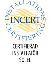 Logotyp för "Installationscertifiering", texten "CERTIFIERAD INSTALLATÖR SOLEL" under en stiliserad sol.