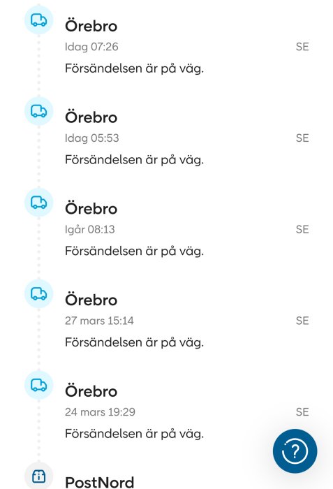 Spårningshistorik för paket med upprepade meddelanden "Försändelsen är på väg" från PostNord.