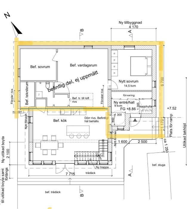 Ritning av hus med markerade rum för FTX-systeminstallation, befintliga och nya delar syns.