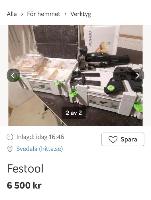 Festool Domino fogfräs med tillbehör och en låda brickor, den äldre modellen med runda stiften.