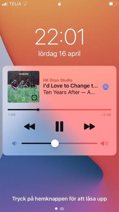 Skärmdump av mobil med musikspelare visande albumomslag och låttitel "I'd Love to Change the World" av Ten Years After.