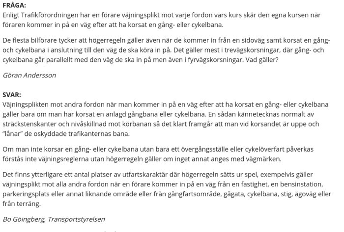 Skärmdump av ett foruminlägg med text om vajningsplikt vid korsning av gång- och cykelbanor från Transportstyrelsen.