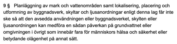 Utdrag ur Plan- och bygglagen med paragraf om markanvändning och byggverks placering relaterat till hälsa och säkerhet.