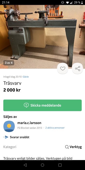 Använd trävarv på verkstadsbänk med verktyg och tillbehör i bakgrunden, till salu.