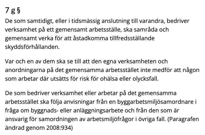 Text från Arbetsmiljölagen med paragraf om samverkan på gemensamma arbetsplatser för att minska risker.