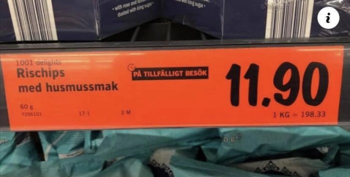 Prisskylt för RisChips med ovanlig smak "husmussmak" i butikshylla, pris 11.90.