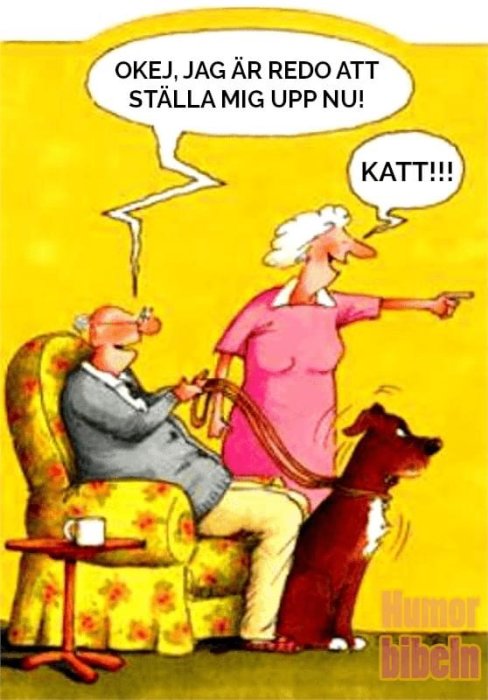 Tecknad bild av äldre par med kvinna som står och man som sitter, med hund, och pratbubblor.