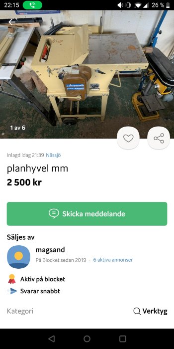 Begagnad planhyvel av märket Scheppach HM2-Kombi i arbetsmiljö med synliga sågspån.