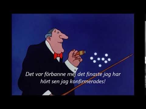 Animerad karaktär i kostym och fluga leder en orkester med en dirigentpinne.
