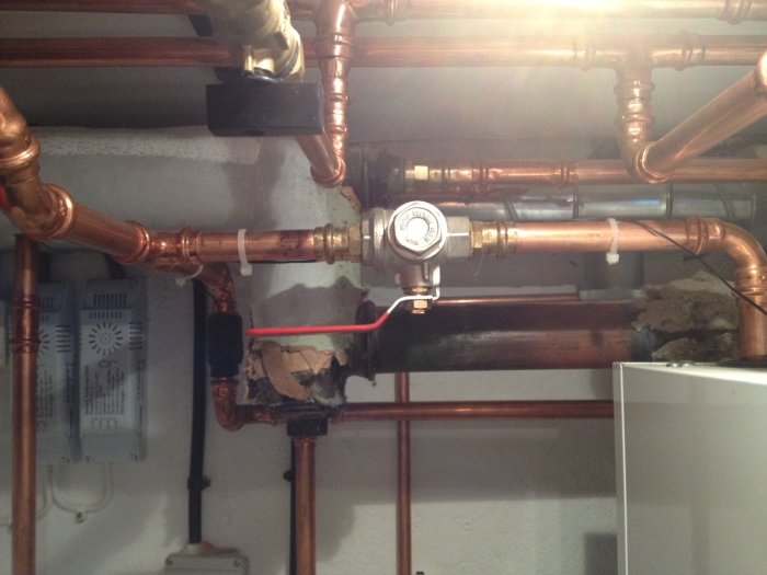 kran bredvid k&#228;rl.JPG