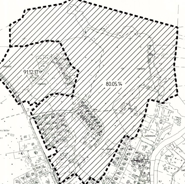 Svartvit detaljplan med streckade linjer som markerar berört område utan symboler för byggnadshöjd eller markanvändning.