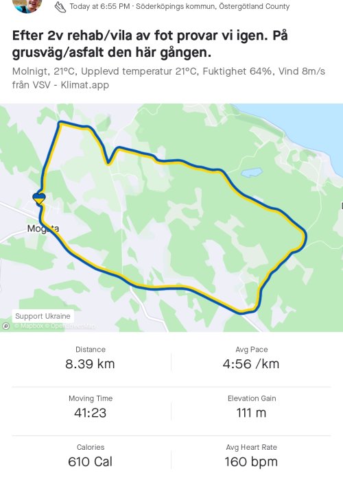 Skärmdump av träningsapp som visar en 8,39 km lång löprunda på karta, med statistik som tid och puls.