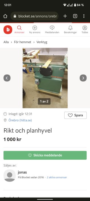 Begagnad rikt och planhyvel till försäljning, visas i en verkstads miljö.