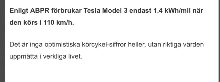 Skärmdump av ett foruminlägg där det diskuteras Tesla Model 3:s energiförbrukning på 1.4 kWh per mil vid 110 km/h.