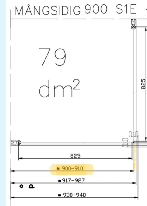 Ritning som visar måttet 900-910 mm från vägg till utsida av glasdörren markerat med gult.