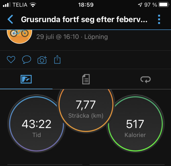 Skärmdump av träningsapp med löpresultat: tid 43:22, sträcka 7,77 km, kalorier 517.