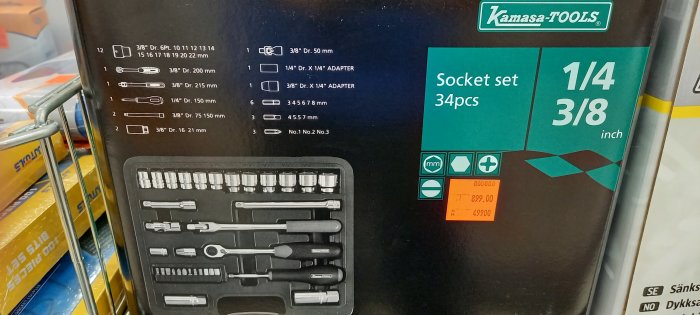 Hylsnyckelsats av märket Kamasa-Tools med 34 delar på rea, pris sänkt från 899 till 499 kronor.