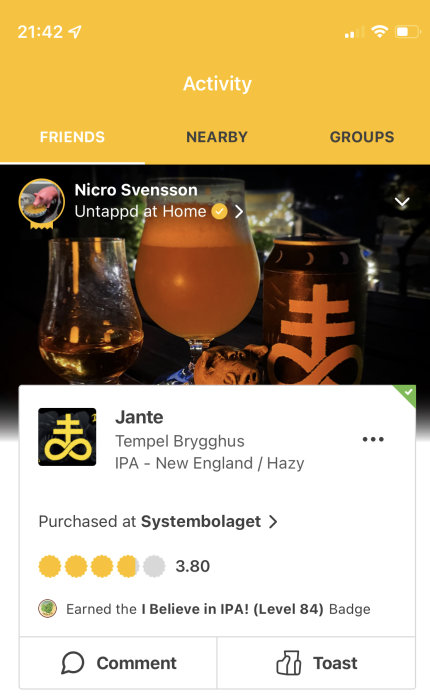 Skärmdump av Untappd-appen visar användarprofil, New England IPA-öl och betygsättning.